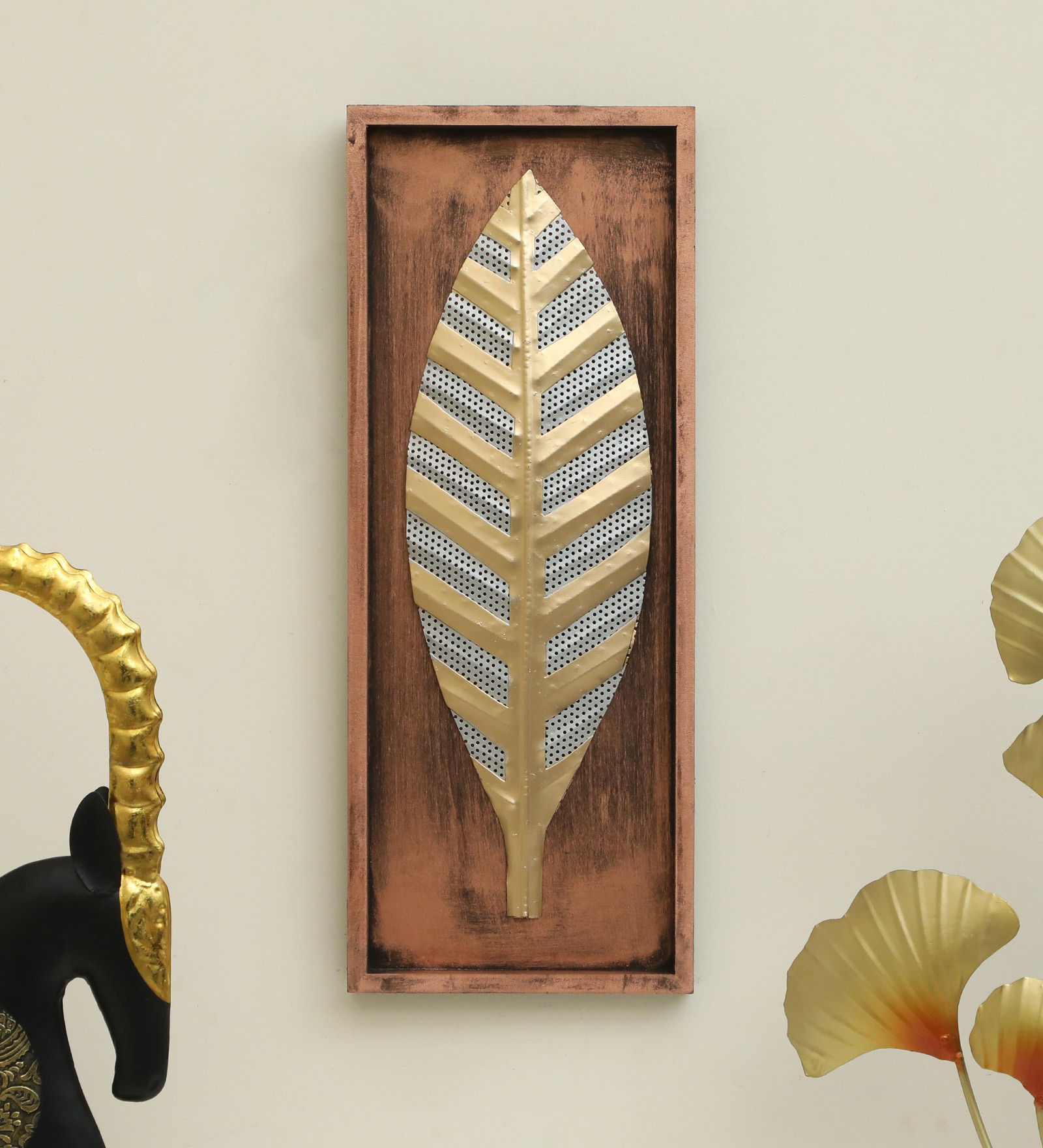 W-Zoe Abstract Metal Wall Decor in Multicolor Set of 1 - Vedas Exports