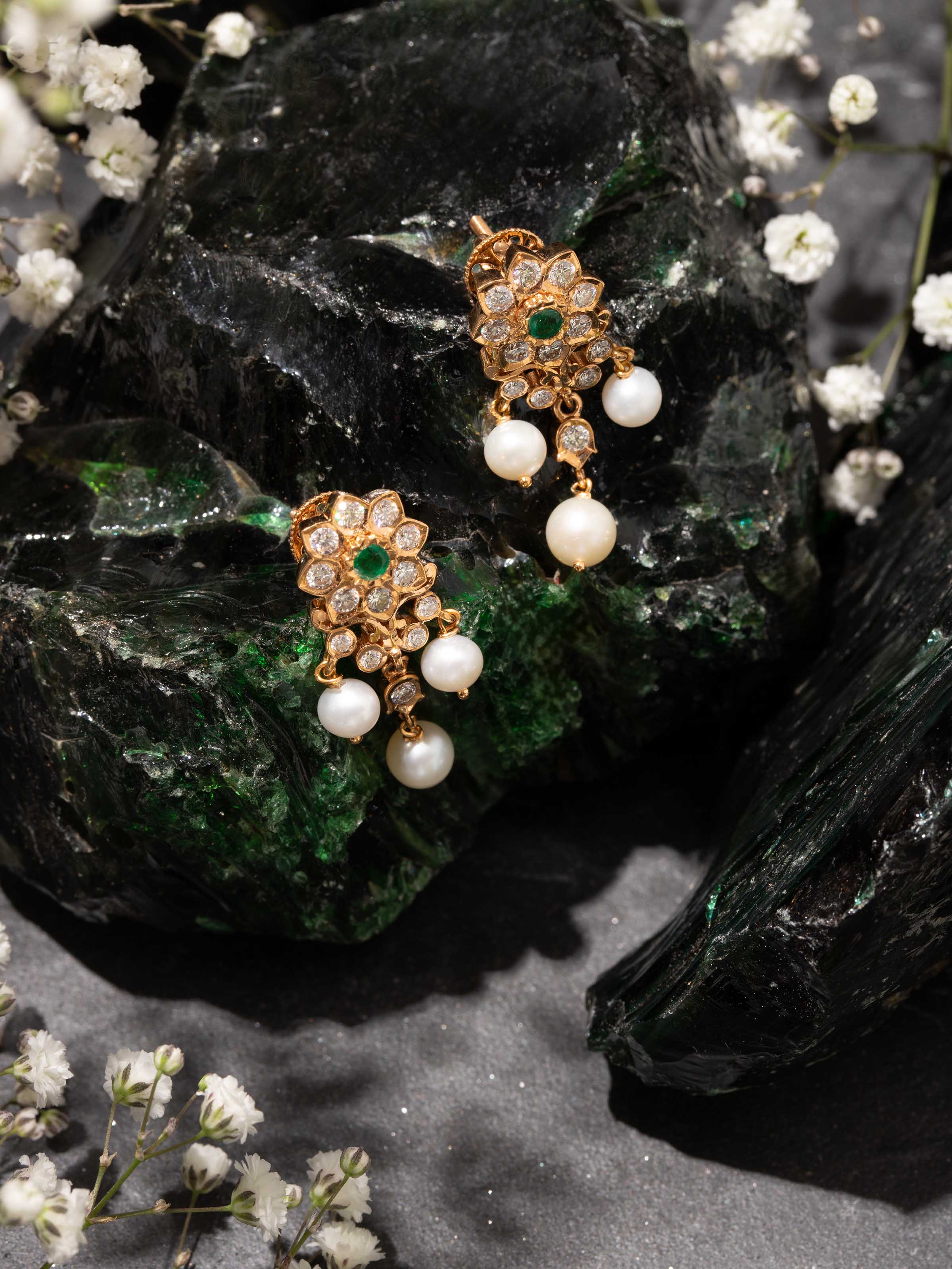 Close-setting 22 Karat Gold Drop Earrings