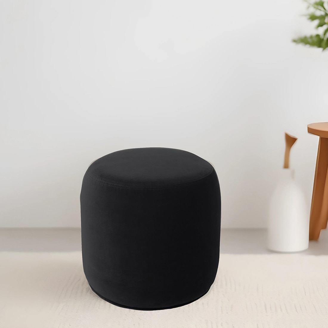 Serie O Pouffe in Black Colour