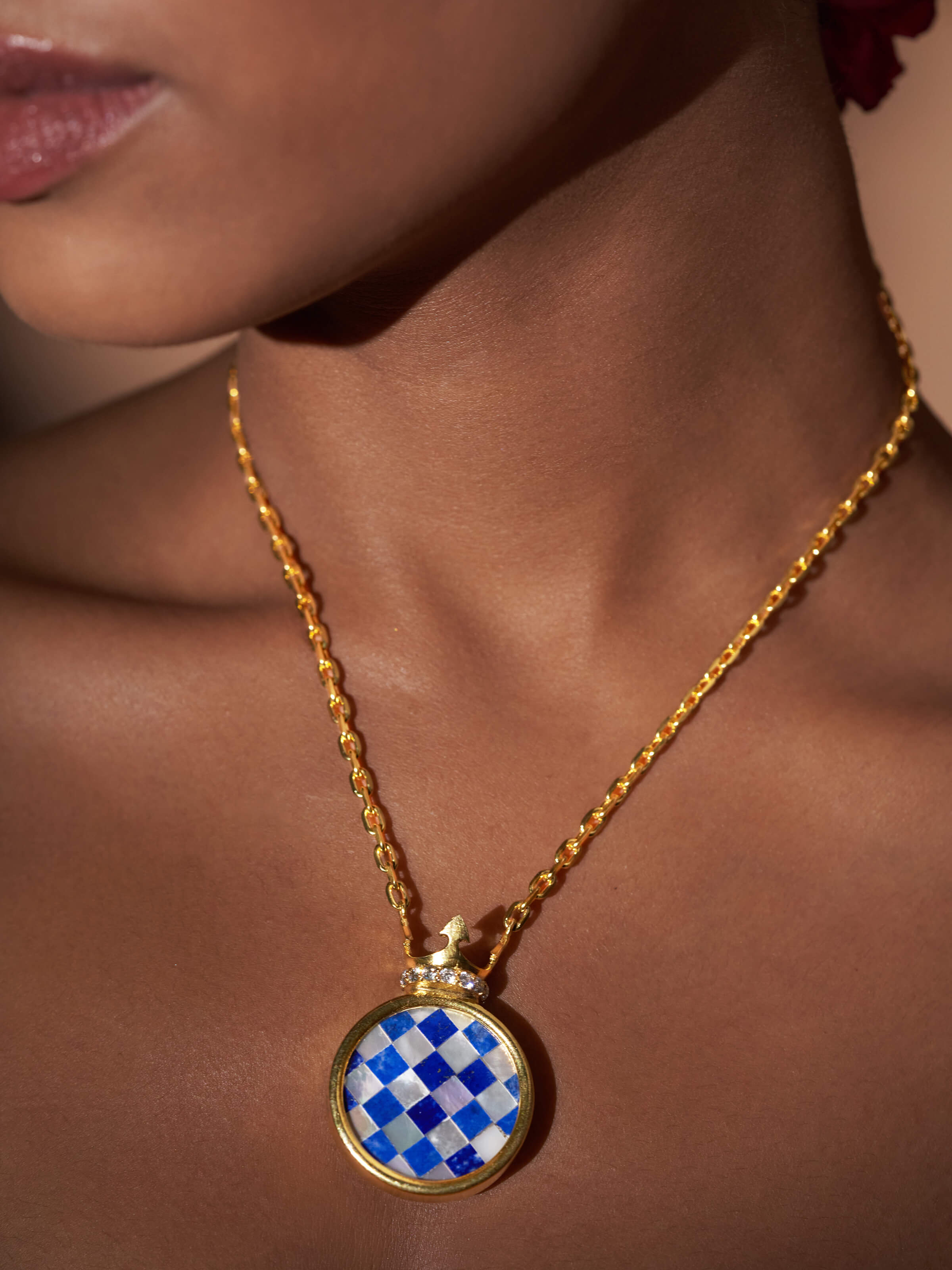 Side view of Parchinkari silver pendant & chain emphasizing the delicate chain and detailed pendant structure