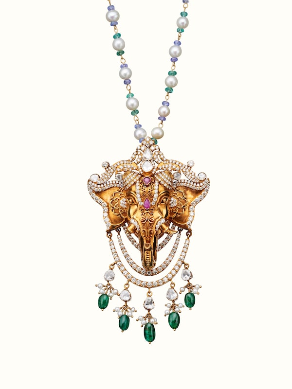 Open Setting 18 Karat Gold Brooch