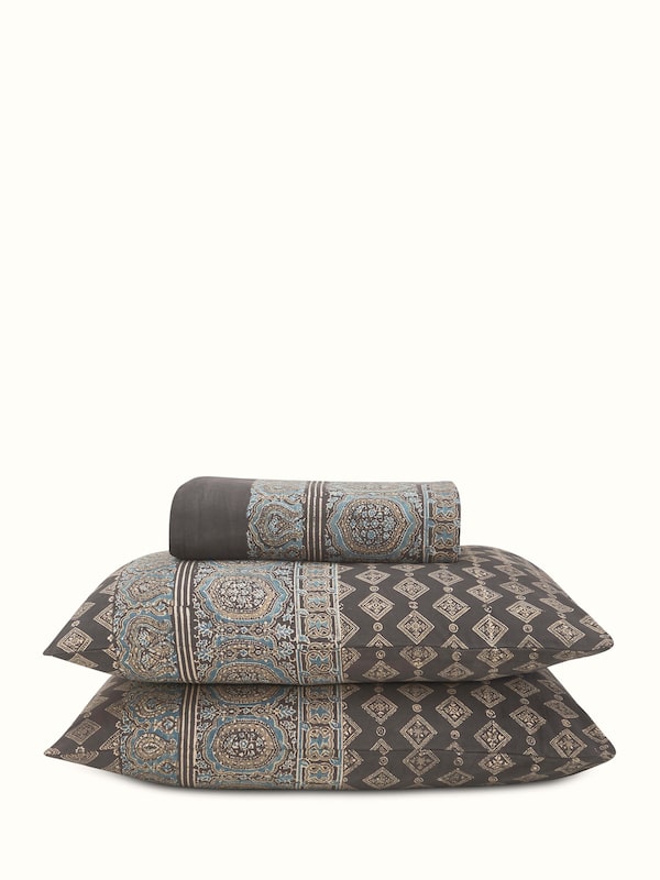 Sindh Dark Brown Jaal Cotton Ajrakh Hand Block Print Queen-size Bedspread Set
