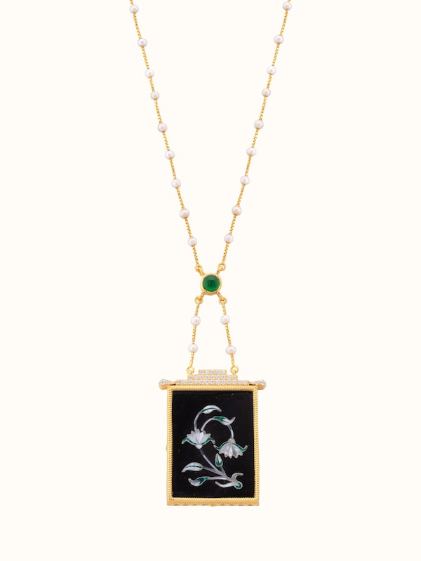Parchinkari Silver Pendant & Chain