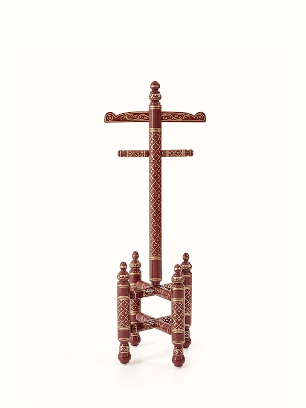 Teak Wood Sankheda Maroon Coat Hanger