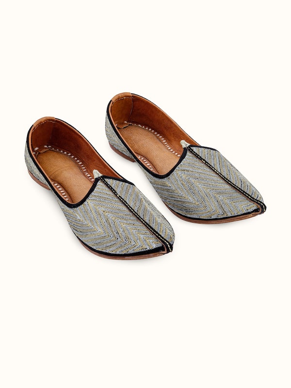 Black Leather Embroidered Jodhpuri Pagrakha