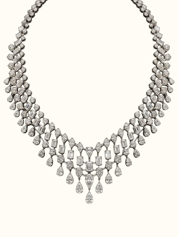 Open Setting 18 Karat White Gold Necklace Set with Diamonds