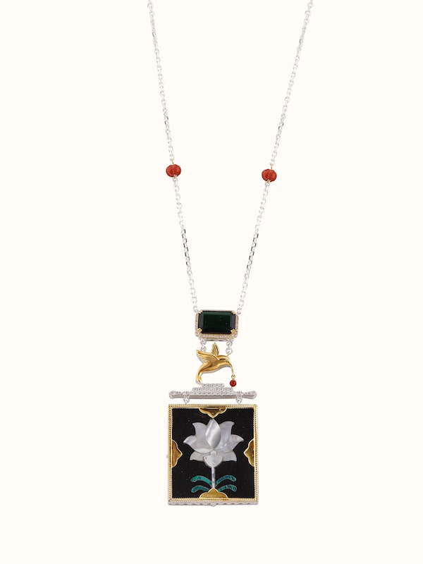 Parchinkari Silver Pendant & Chain