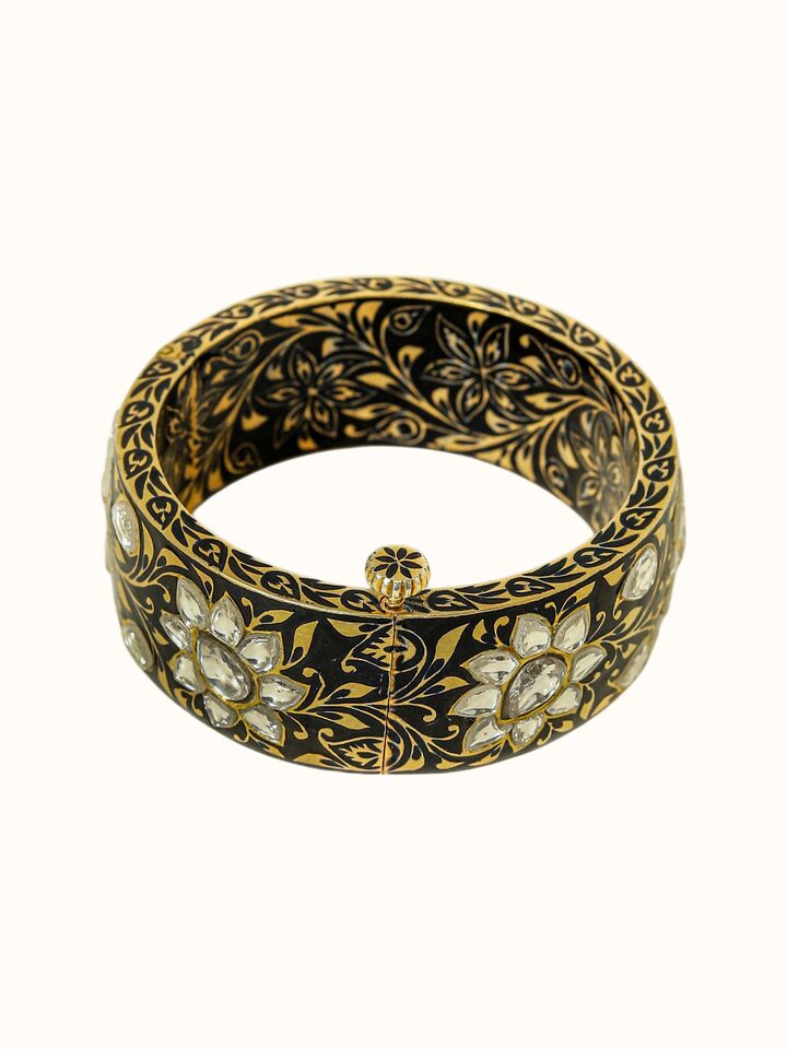 detail view of meenakari nathdwara silver gold plated bangle pattern