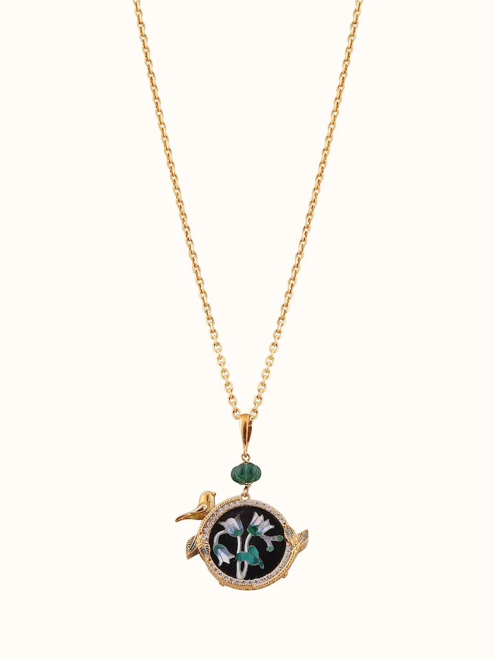 Front view of the Parchinkari Silver Pendant & Chain
