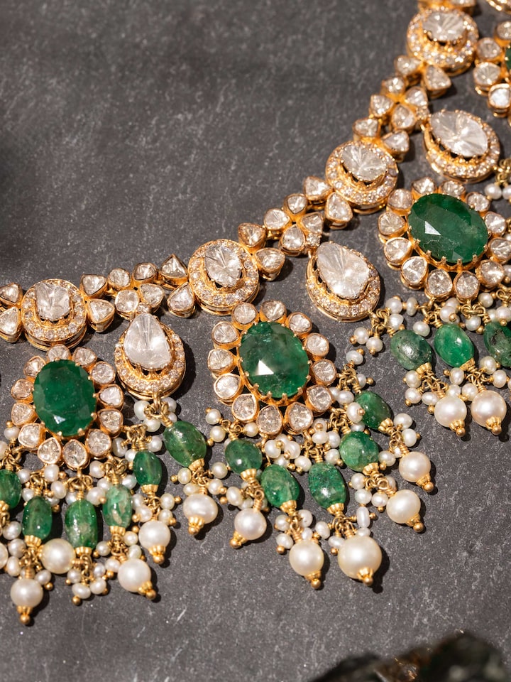 Close-up of the Dank Polki 18 Carat Gold Choker craftsmanship