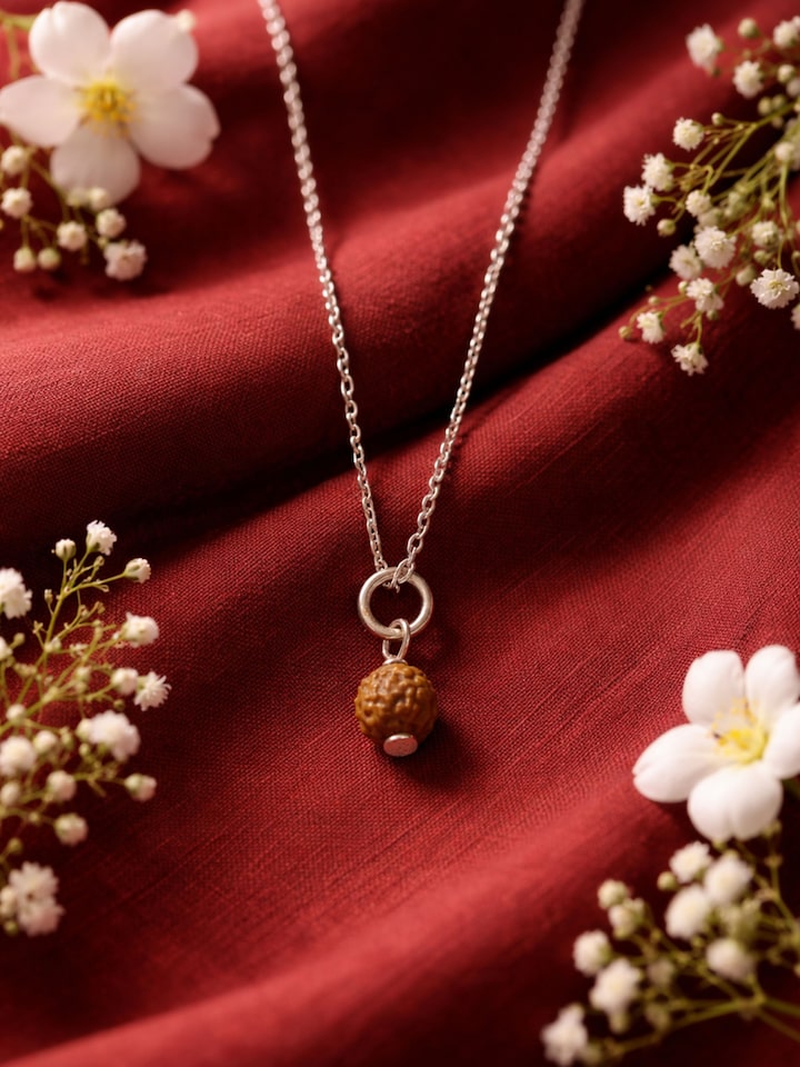 Close-up of the Gemstone Panchmukhi Rudraksha Mini Silver Necklace