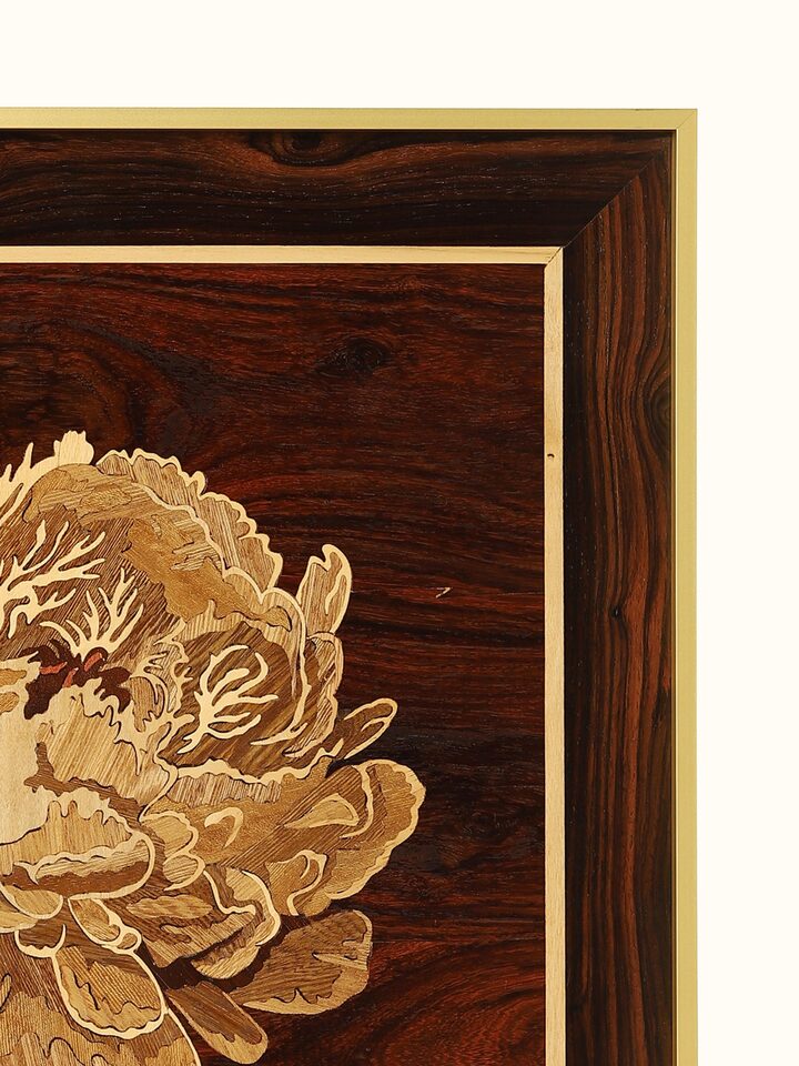 Detail view of the Flower Mysore Rosewood Inlay