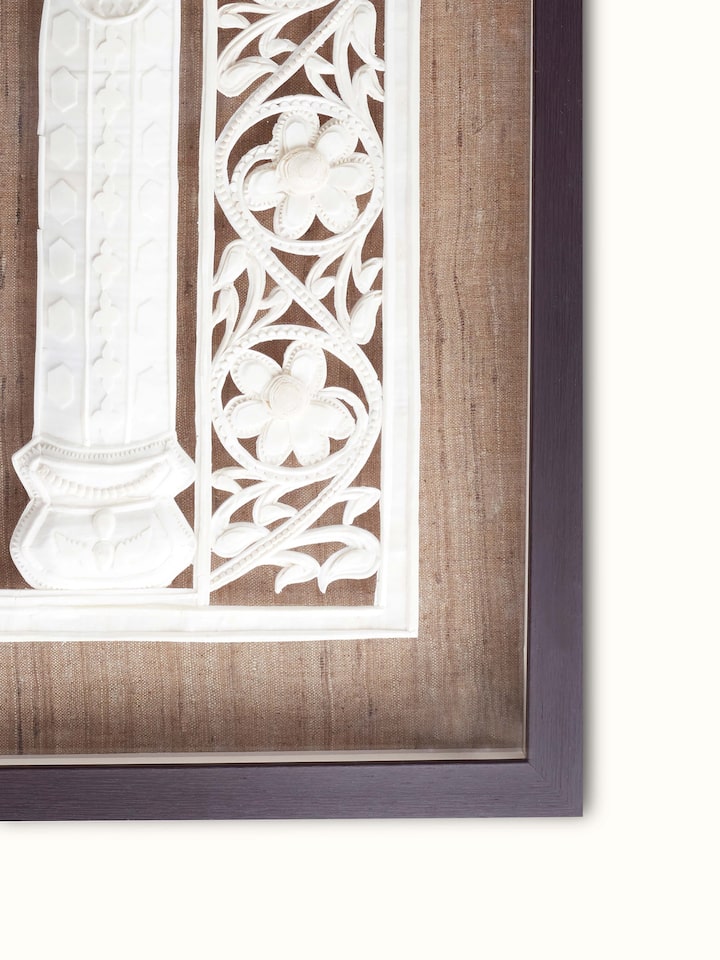 Detailed view of the Sholapith Jharokha Wall Hanging