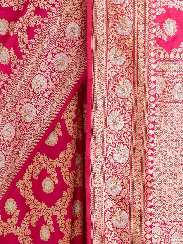 detail view of pink banarasi kadhwa silk saree pattern