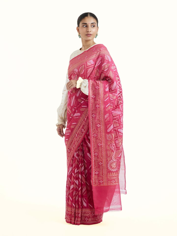 Side view of the Pink Cotton Awadh Jamdani Saree
