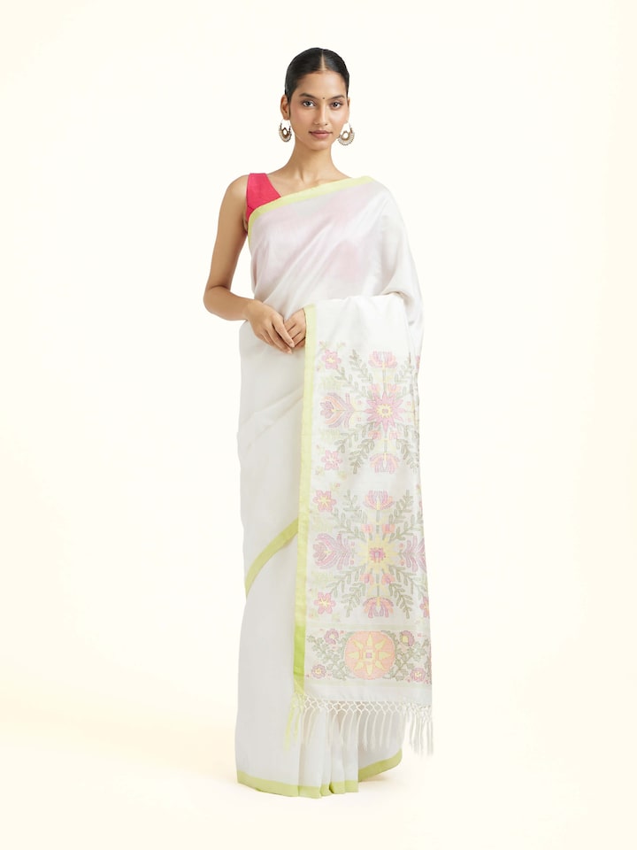 Front view of White Silk Jamdani Handloom Saree showing the full drape and pallu design