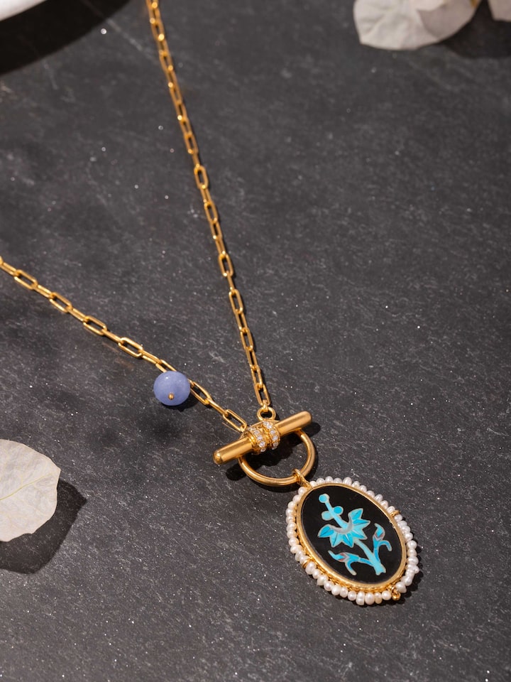 Parchinkari Silver Pendant & Chain