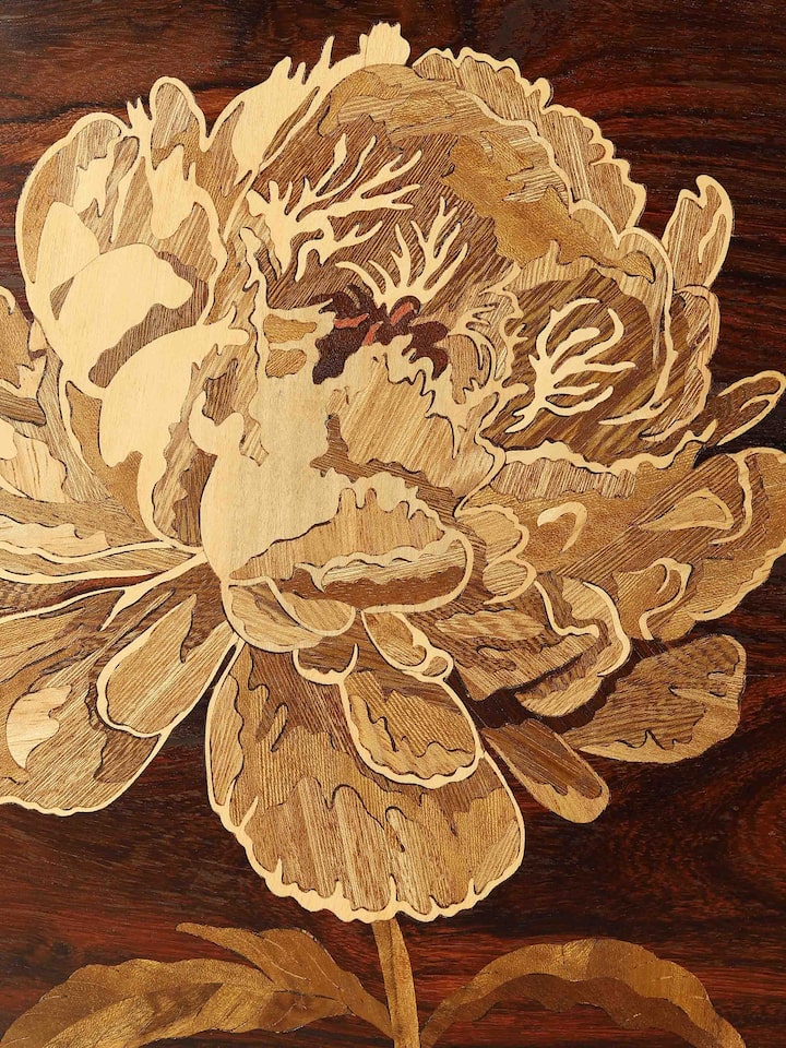 Close-up detail of the Flower Mysore Rosewood Inlay