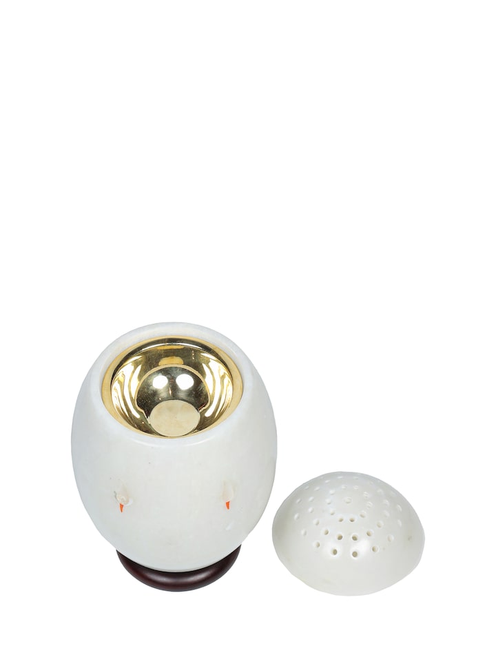 angled view of pacchikari marble dhuna