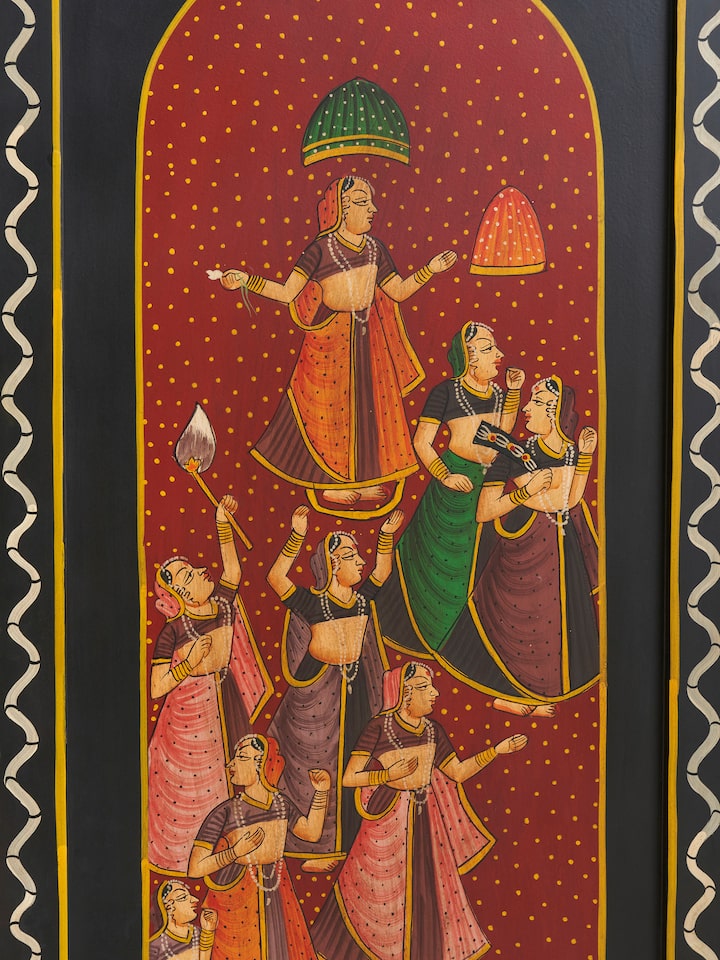 Detailed close-up of the partition screen's painting, showcasing the craftsmanship and vibrant colors.