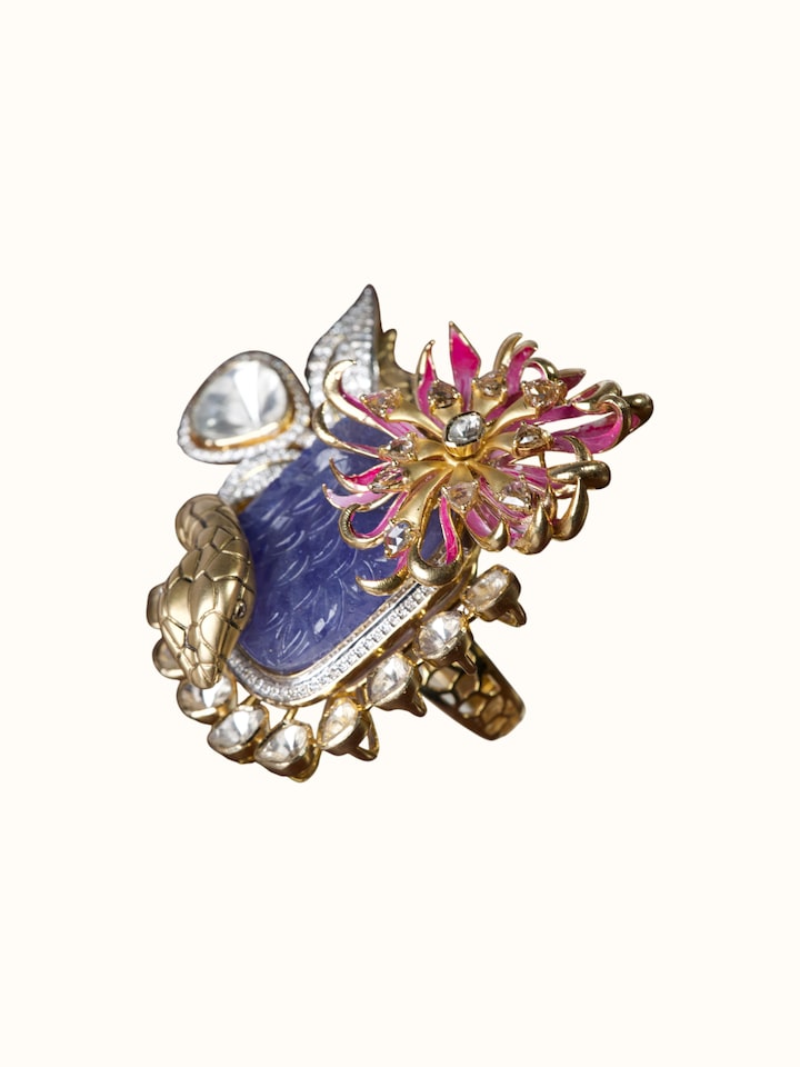 angled view of open-setting 14 karat ring