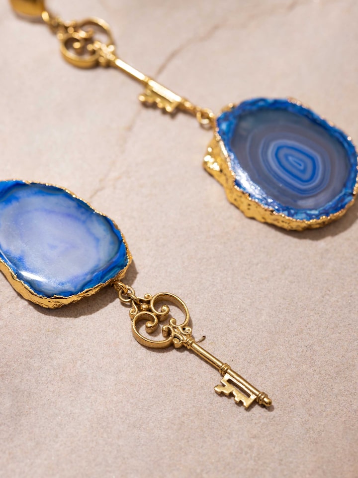 Side view showing the earring hooks and length