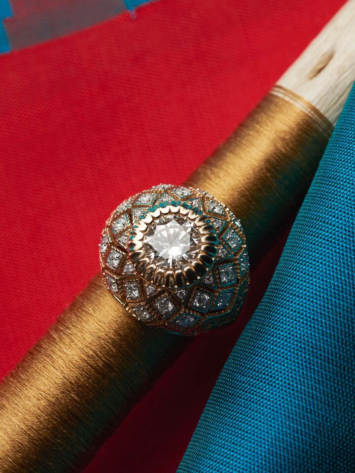 lifestyle view of open setting 14 karat gold ring