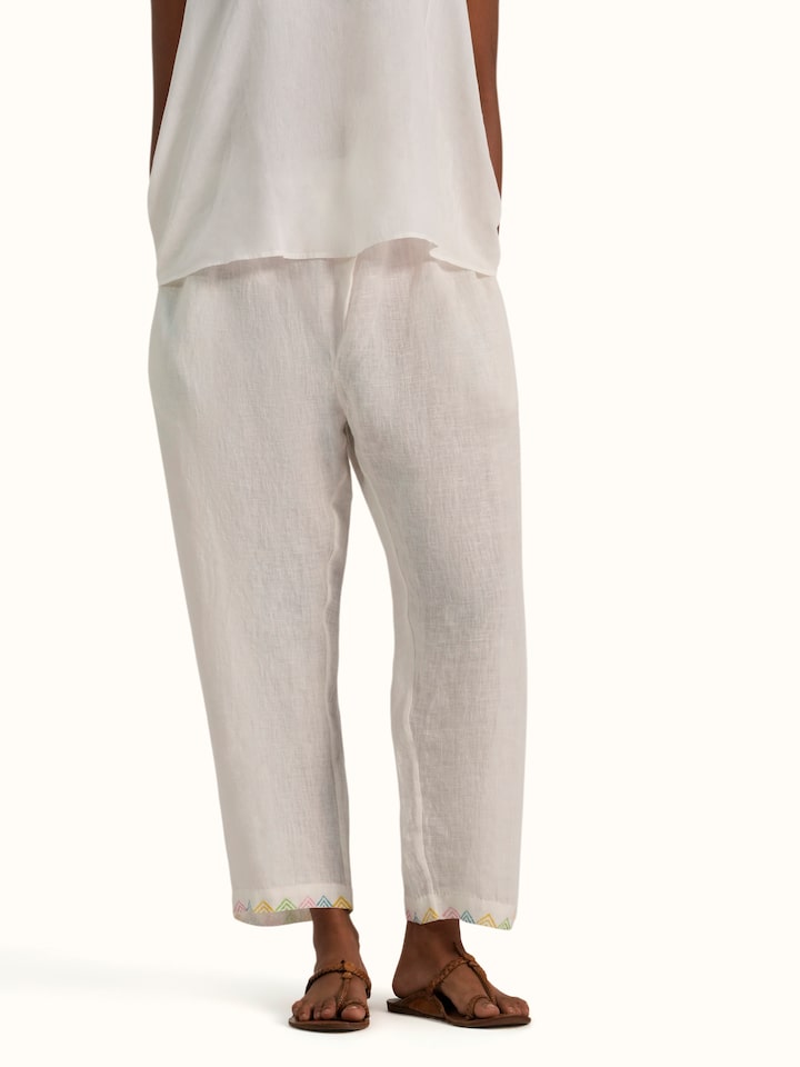 Alternate detail view of the Off-white Linen Handloom Co-Ord Set