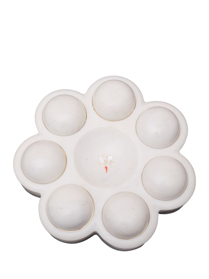 front view of marble pacchikari dryfruit bowl with intricate inlay work