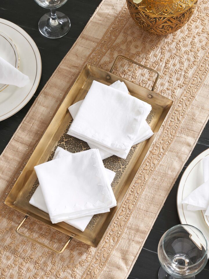 Shubra Daraz white Solid Cotton Chikankari Hand Embroidery Dinner Napkins (6 Pcs)