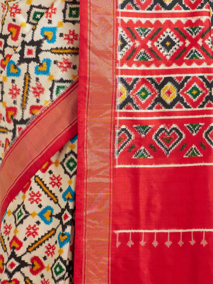 Detailed view of Off-White Pochampally Double Ikat Saree focusing on the fine craftsmanship and texture
