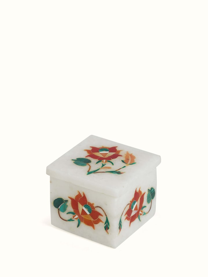 Angled view of Pacchikari Marble Trinklet Box