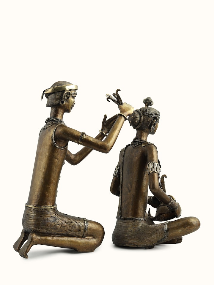 Back view of the Dhokra Bastar Couple Brass Sculpture
