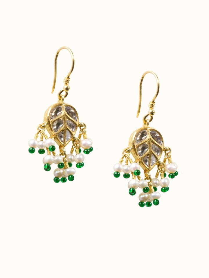 Angled view of the Jadau 18 Karat Gold Drop Earrings