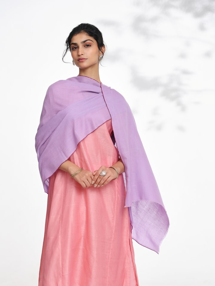 Alternate side view of purple cashmere kaaj embroidered handwoven stole showcasing embroidery details