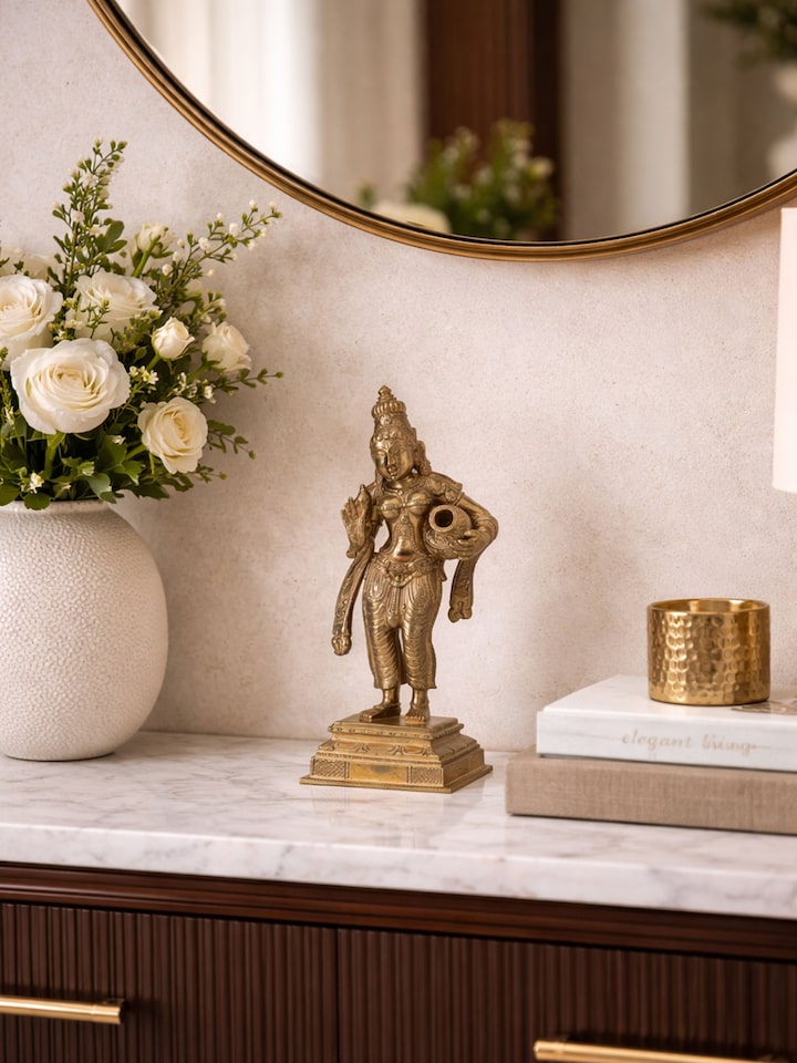 Side view of the Bronze Cast Parvati Idol