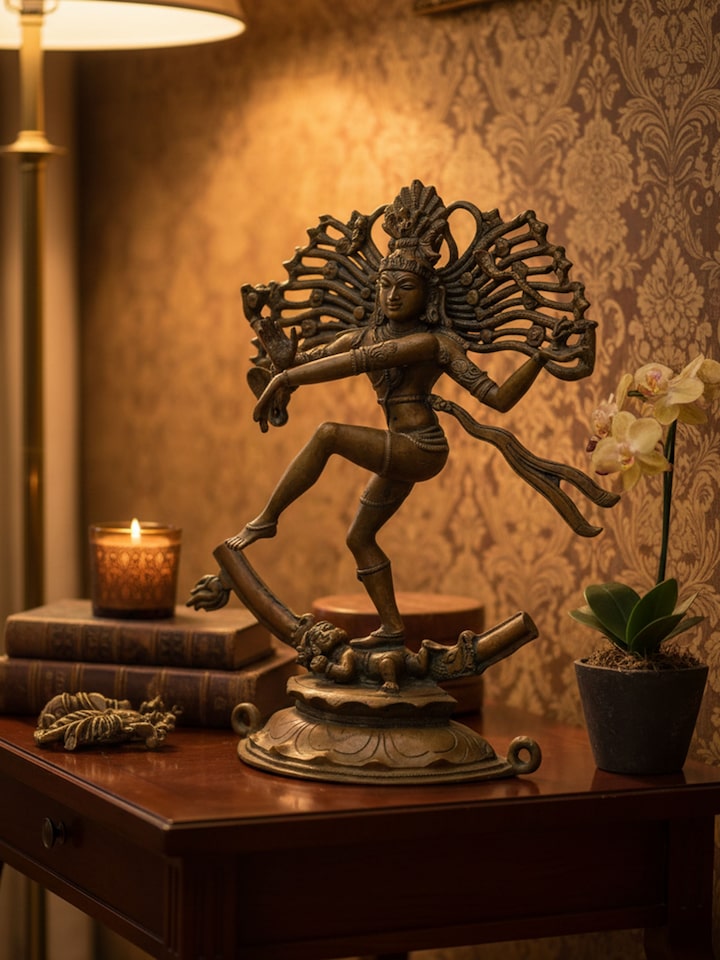 Side view of the Bronze Cast Thiruvalakadu Nataraja Idol