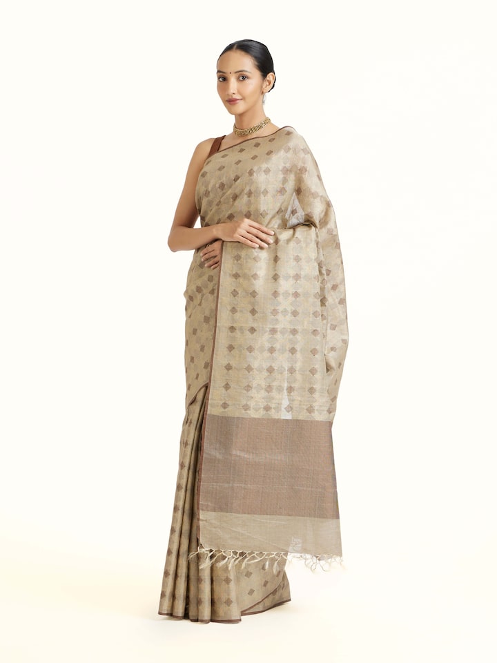 Side view of the Beige Tussar Silk Saree