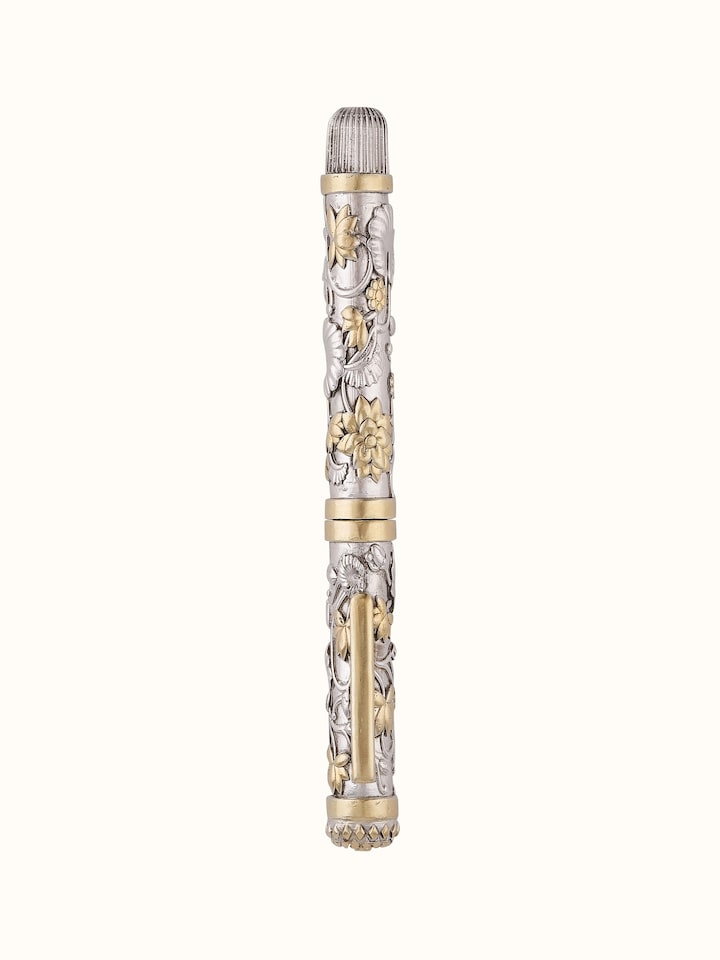 Front view of Silver Smithing Silver Pen showing the complete piece and design