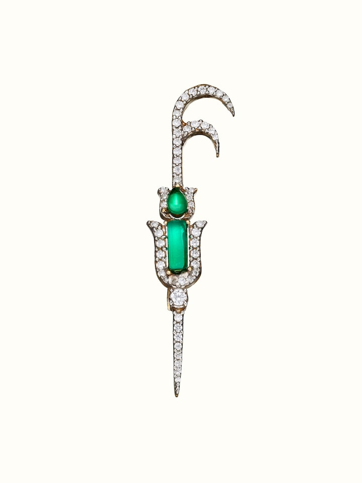 Front view of the Silver Smithing Yellow Gold Brooch Pin