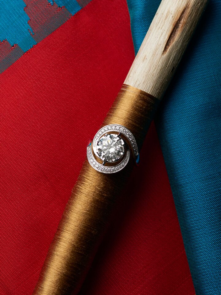 lifestyle view of open setting 14 karat gold ring