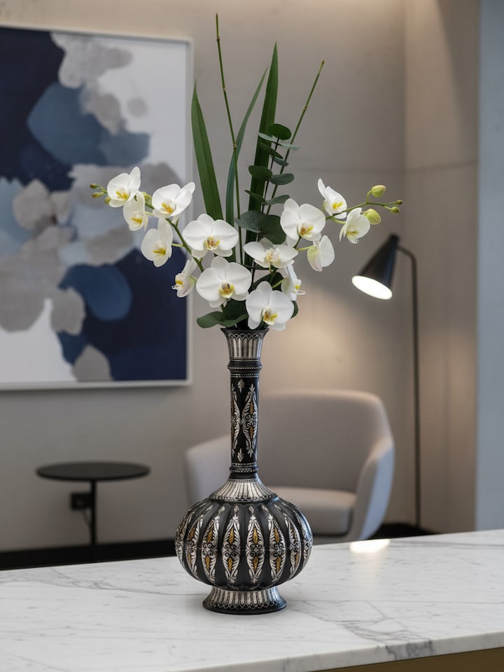 Front view of Bidri Zinc & Silver Big Vase
