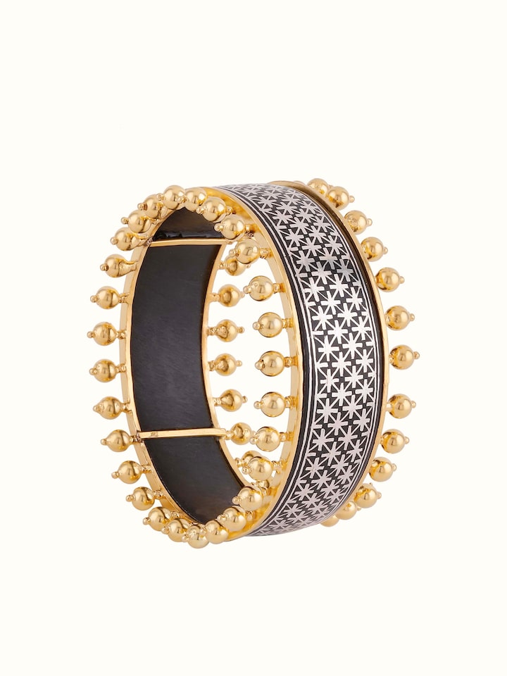 Front view of Bidri Silver Bangle