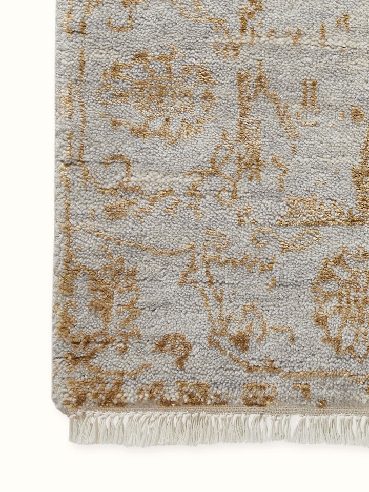 Traditional Ziegler Silver Agra Wool & Viscose Hand-Knotted Runner