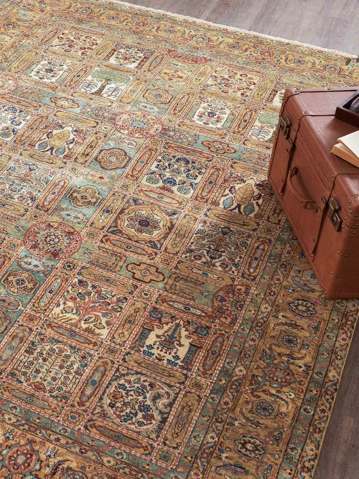 Front view of Traditional Bakhtiyari Jaipur Wool Hand-knotted Rug showing the full rug and pattern layout, from a different angle