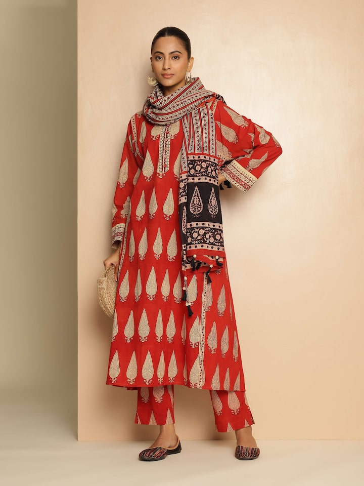 Angled lifestyle view showing detailed Bagru block print on cotton pant