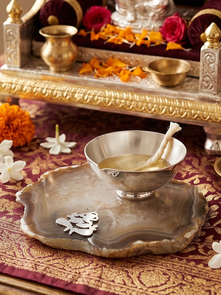 Front view of the Silver Ganesh Diya