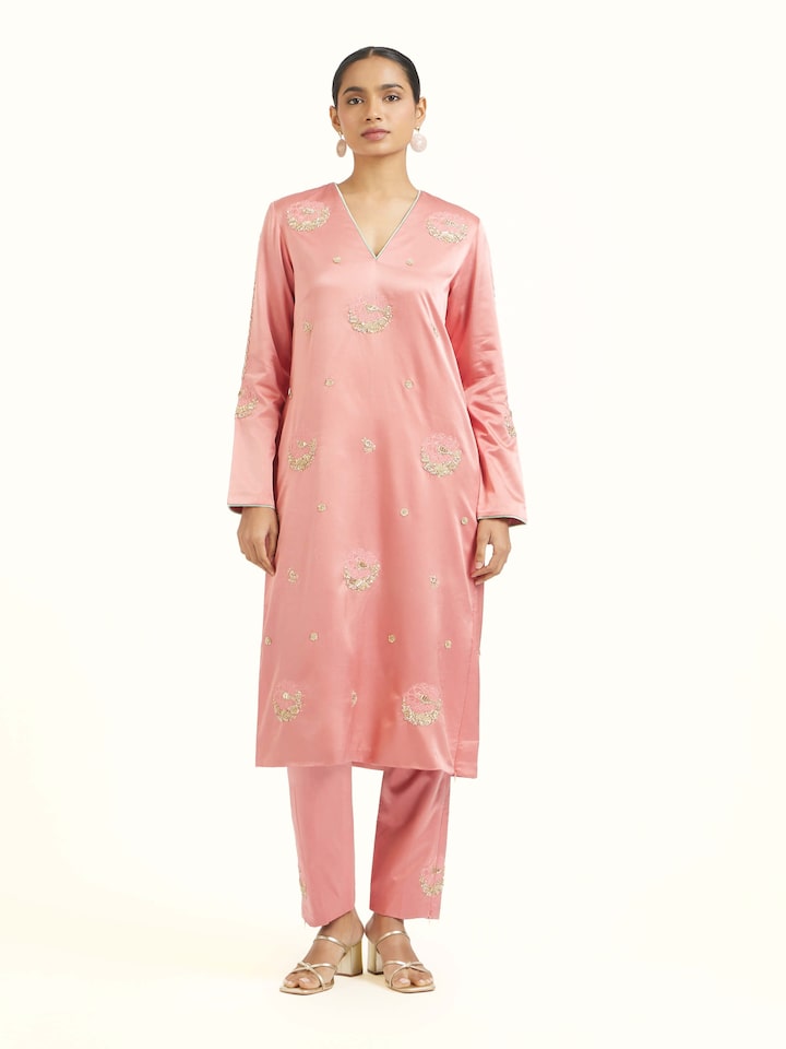 Front view of orchid pink zardozi kurta set showcasing rich colour and ornate embroidery