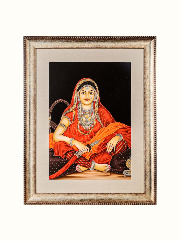 Front view of the Rani in Gold Miniature Painting
