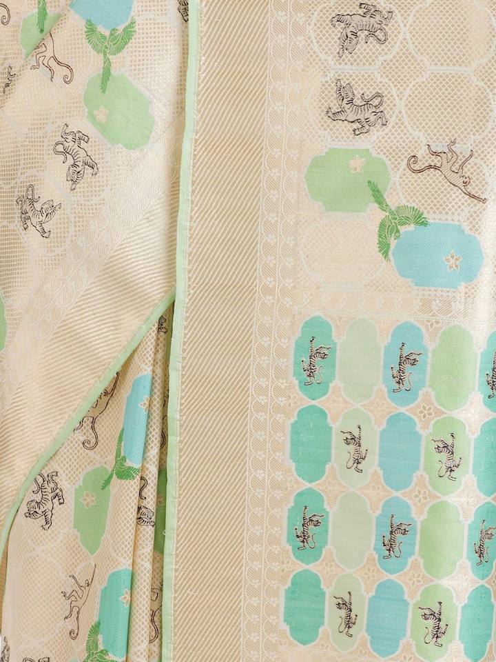 Front view of the Off-white Cotton Silk Maheshwari Zari Border Dupatta